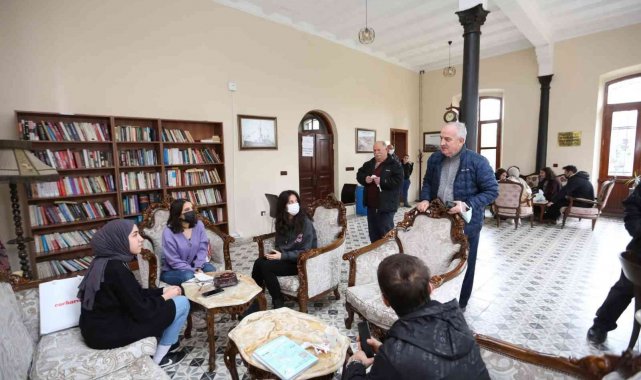 Başkan Aygün: "Öğrenciler kafede değil, Millet Kıraathanesi'nde buluşuyor"