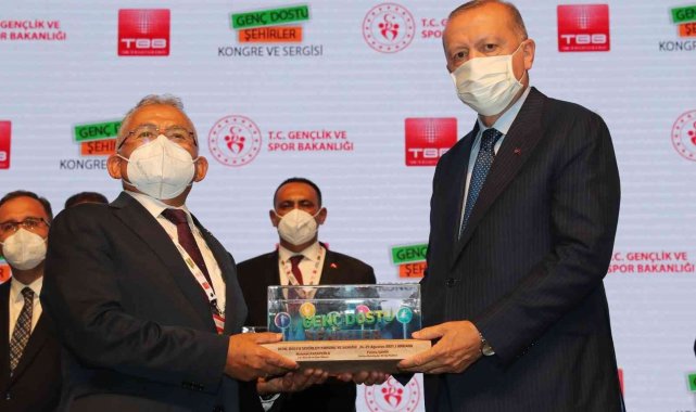 Başkan Büyükkılıç ile 3 yılın özeti; proje, hizmet ve başarı