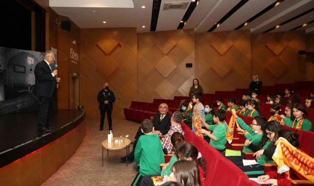 Başkan Büyükkılıç, minik öğrencilerle bir araya geldi