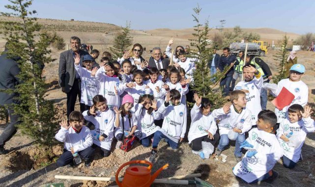 Başkan Büyükkılıç: "3 yılda 300 bin fidan diktik"