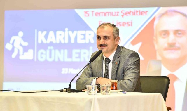 Başkan Çiftçi&#039;den öğrencilere: &quot;Mesleğinizi yetenekleriniz ve isteğiniz doğrultusunda seçin&quot;