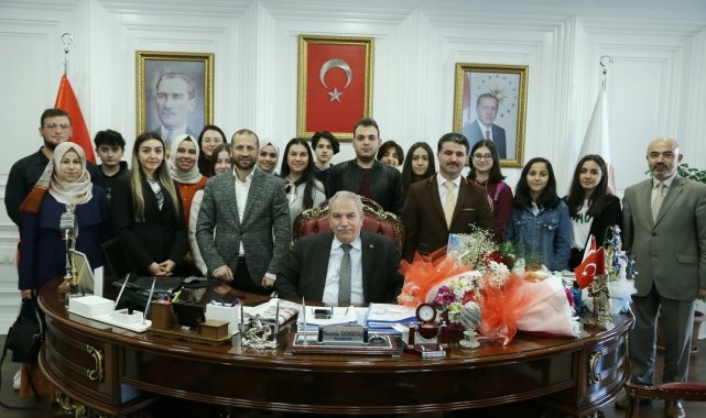 Başkan Demirtaş: &quot;Öğrencilerimiz kendilerine sunulan imkanları fırsata çevirmeli&quot;