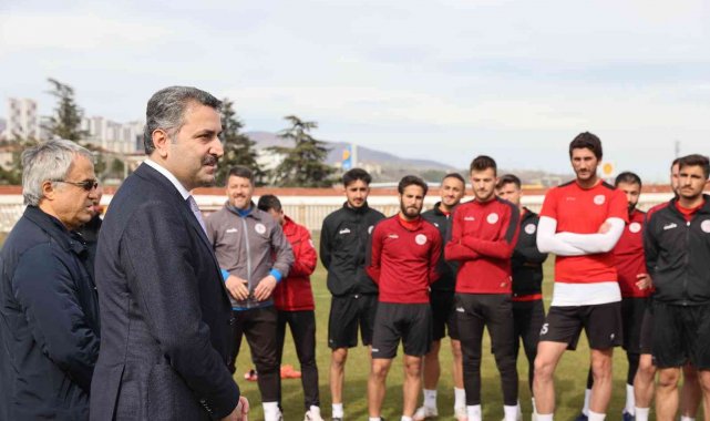 Başkan Eroğlu: &quot;Hedefimiz 3. Lige çıkmak&quot;