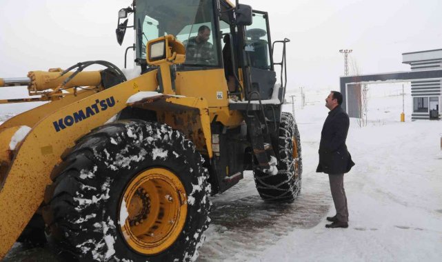 Başkan Geylani kar temizleme çalışmalarını yerinde inceledi