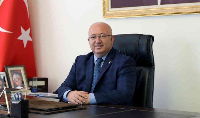 Başkan Gümüş Dünya Emekçi Kadınlar Günü'nü kutladı