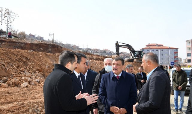 Başkan Gürkan, güney kuşak yolunda incelemelerde bulundu