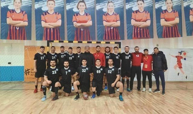 Başkan Köse, hentbolcuları deplasmanda yalnız bırakmadı