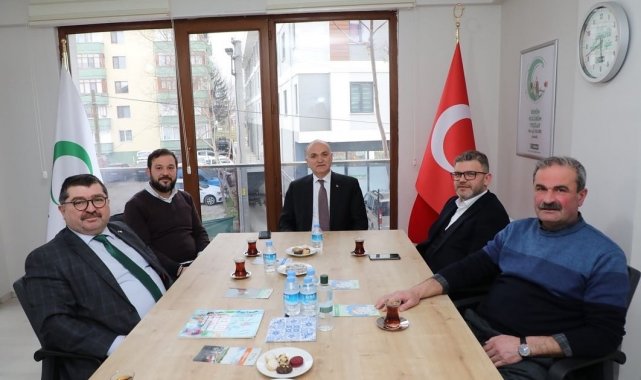 Başkan Özlü&#039;den Yeşilay&#039;a ziyaret