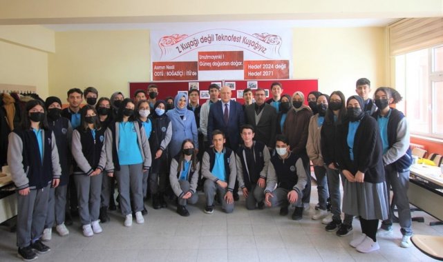 Başkan Pekmezci Fen Lisesi öğrencileri ile bir araya geldi