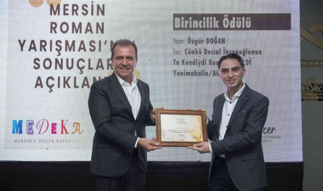 Başkan Seçer, Mersin Roman Yarışmasının ödül törenine katıldı