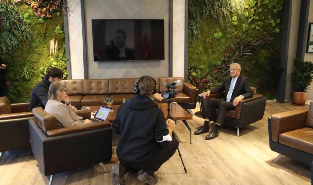 Başkan Tarhan, İsveçli gazeteci Hammergen ile bir araya geldi