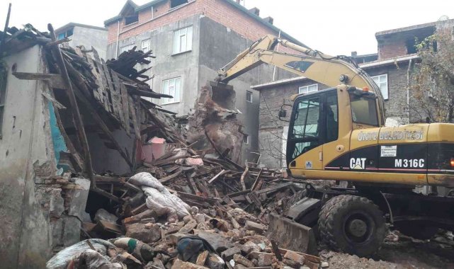 Başkan Tavlı: "2019 yılından bu yana 70'ten fazla metruk binanın yıkımını gerçekleştirdik"