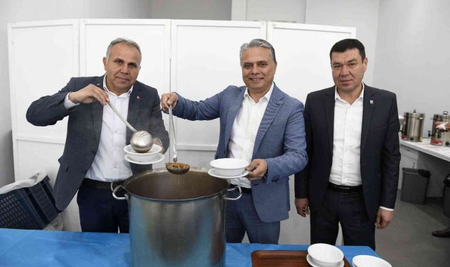 Başkan Uysal, Bamya Çorbası Günü'nde Konyalılarla buluştu