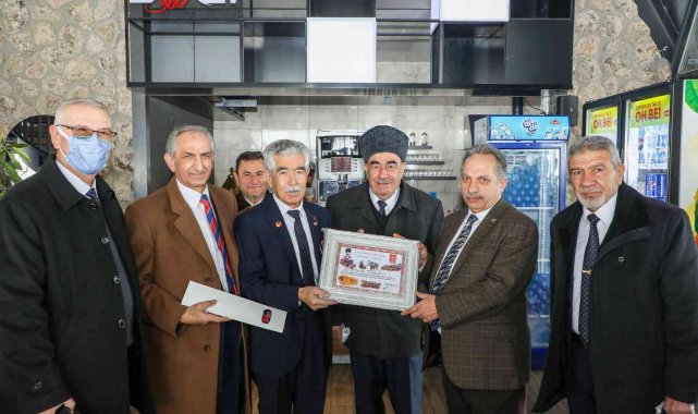 Başkan Yalçın gazilerle bir araya geldi