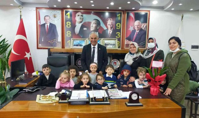 Başkan Yaman minik misafirlerini ağırladı