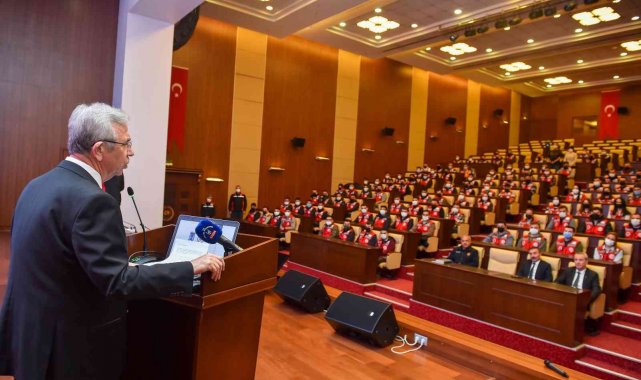 Başkan Yavaş 150 yeni itfaiye memuru ile bir araya geldi