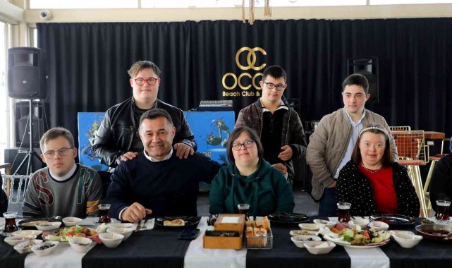 Başkan Yücel, down sendromlu bireylerle kahvaltıda buluştu