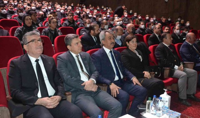 Batman'da emniyet personeline KAAN uygulaması eğitimi verildi