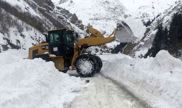 Bayburt - Araklı yolu kardan ulaşıma kapandı