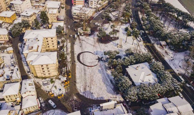 Belediye çalışanlarından anlamlı figür