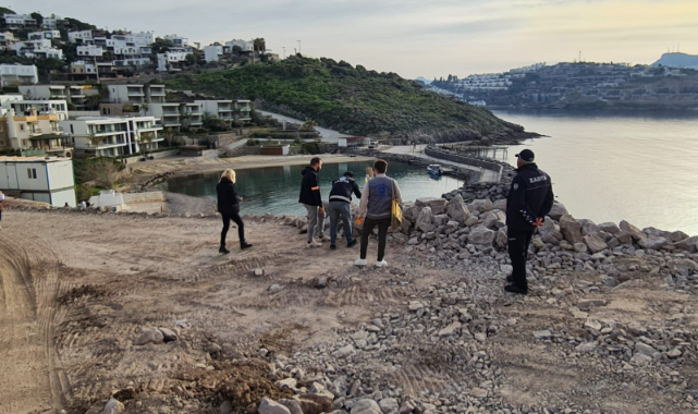 Belediye, Küçükbük&#039;te Denizi Dolduran Kaçak Hafriyat Dökümünü Durdurdu