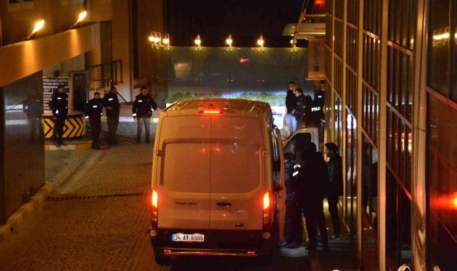 Beşiktaş Ortaköy'de otelin 7'inci katından düşen kadın ağır yaralandı