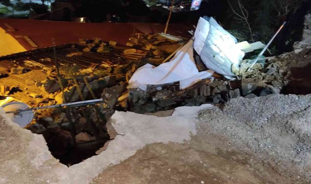 - Beşiktaş'ta istinat duvarı evin üstüne çöktü