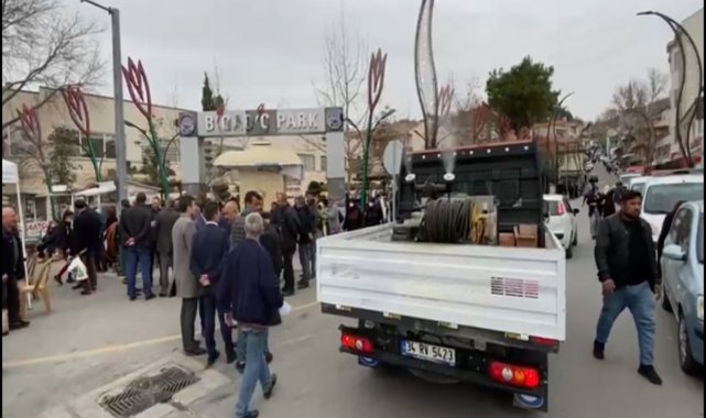 Bigadiç&#039;te caddeler gül suyu ile temizlendi