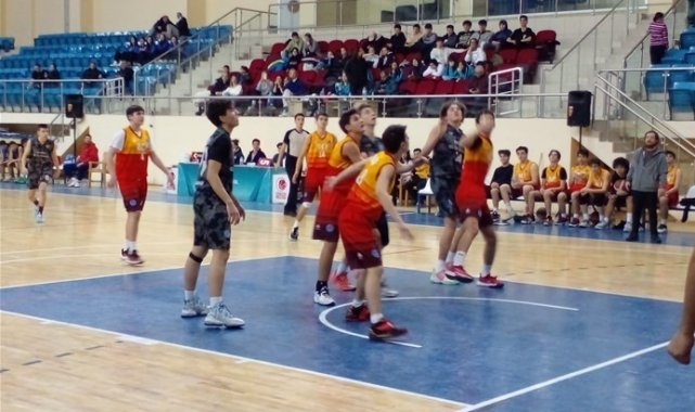 Bilecik&#039;in ev sahipliğini yaptığı Okul Sporları Genç B Basketbol Müsabakaları tamamlandı