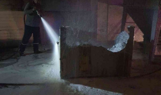 Bilecik&#039;te lastik fabrikasında yangın çıktı