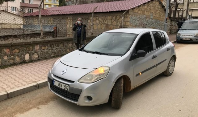 Bilecik'te otomobil aynası çarpan lise öğrencisi yaralandı