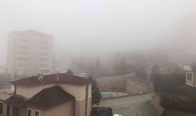 Bilecik&#039;te yağmurun ardından yoğun sis etkili oldu