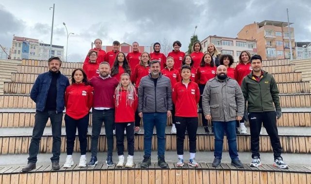 Bilecikspor kadın futbol takımı 3. Lig'de D grubunda mücadele edecek