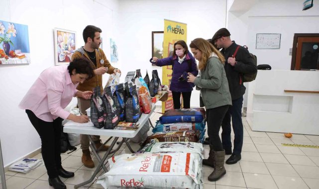 Bilet yerine mama aldılar