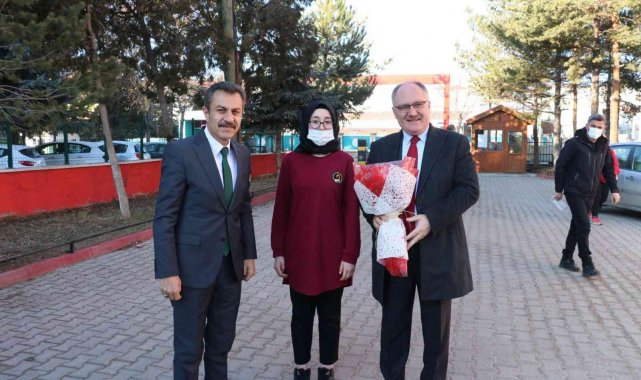 Bilgin: &quot;Eğitim camiamızın daima yanındayız&quot;