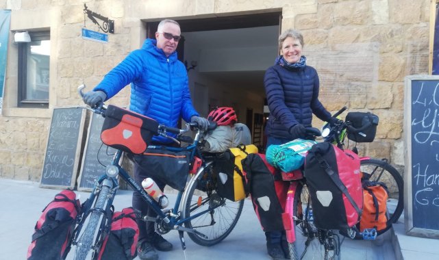 Bisikletleriyle İran'a giden Alman çift, Beypazarı'na ulaştı