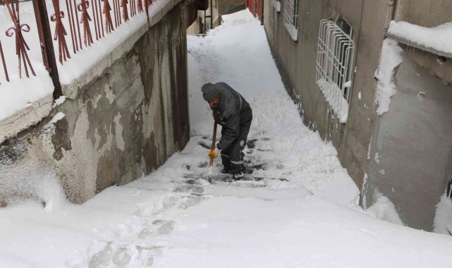 Bitlis Belediyesini karla mücadele çalışmaları