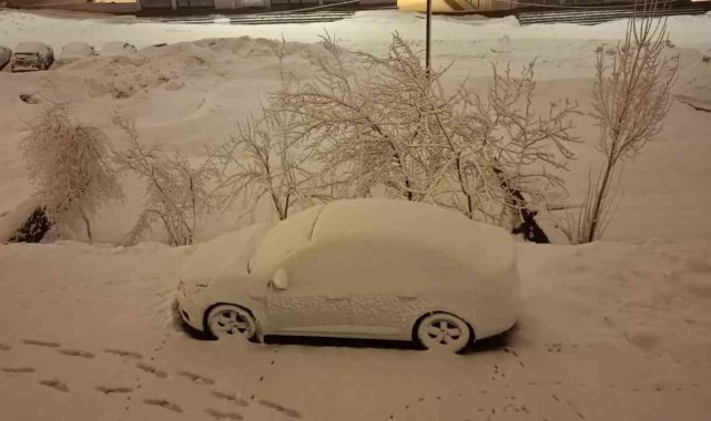 Bitlis'te okullara kar engeli