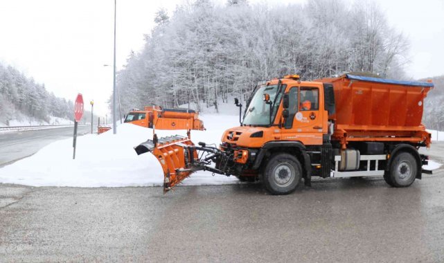 Bolu Dağı'nda kar yağışı devam ediyor