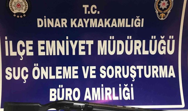 Boşandığı eski eşinin evine tüfekle ateş açıp kaçtı