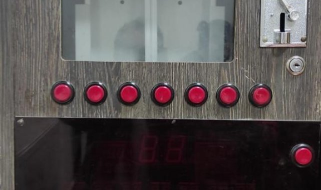 Büfede paralı oyun makinesi ele geçirildi