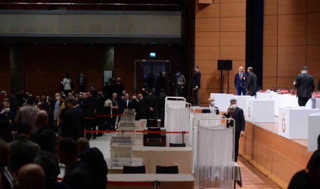 Burak Elmas: &quot;Federasyon başkanının odasında hocama laf edildiği zaman masaya yumruk vurdum&quot;