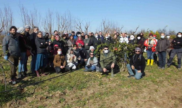 Burhaniye&#039;de Kaymakam Memiş kursiyerleri ziyaret etti, budama yaptı