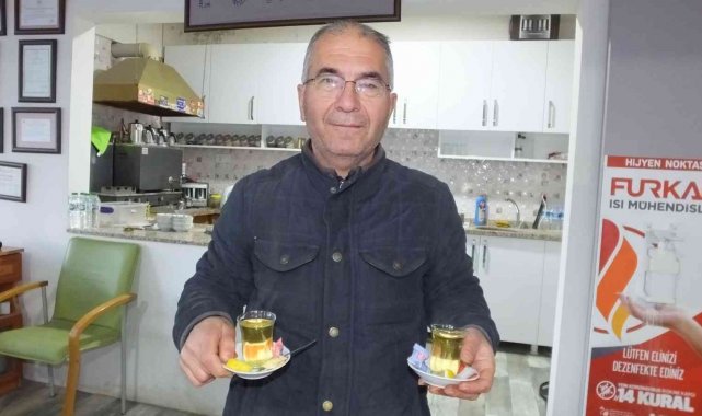 Burhaniye&#039;de soğuk havalarda adaçayı içiliyor