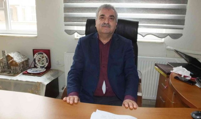 Burhaniye'de yeni Halk Eğitimi Merkezi Müdürü göreve başladı