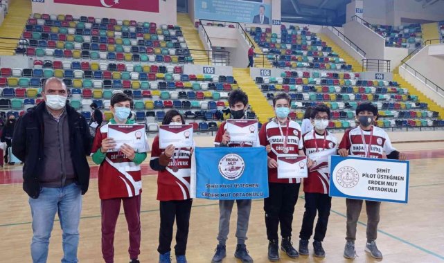 Burhaniyeli öğrenciler Türkiye Şampiyonasına katılacaklar