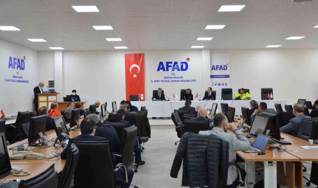 Bursa karla mücadeleye hazır