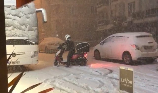 Bursa'da kara hazırlıksız yakalanan sürücüler zor anlar yaşadı