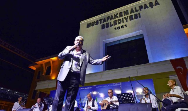 Bursa&#039;da koro şefi kalbine yenildi