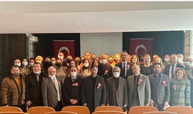 Bursa'da lise öğrencilerinden duygulandıran Çanakkale etkinliği